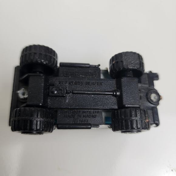 Mixed Lot of Matchbox Vehicles Various Dates 1983 to Current 5 Cars & 1 Airplane - Picture 4 of 15